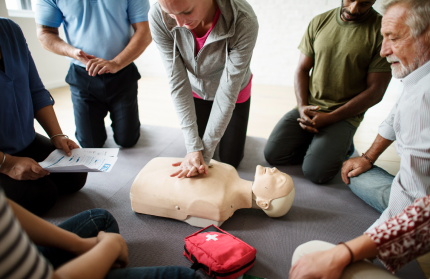 How to Find the Perfect First Aid at Work Course Near You: Essential Training for All Employees