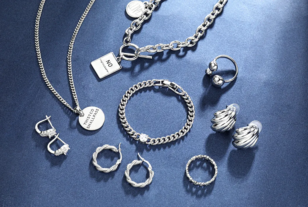 Why a Wholesale Jewelry Manufacturer Is Essential for Growing Retail Businesses